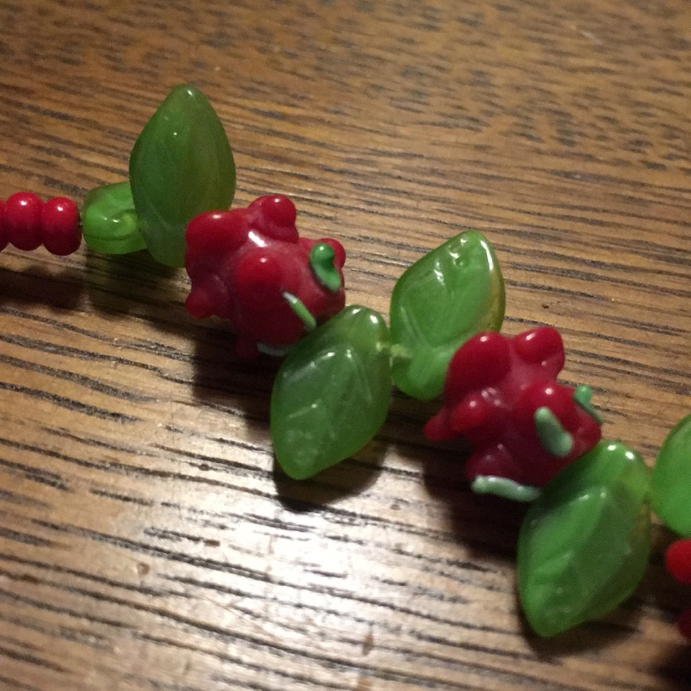 Vintage Hand Blown Glass Roses Bracelet - Picture 3 of 7